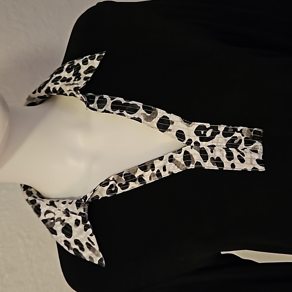 Chico's Monochrome Leopard Print Split Neck Brace… - image 4